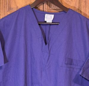 NEW Barco Scrub Top Adult XL Grape Purple Cotton Poly V-Neck 3 Pockets Loops SS